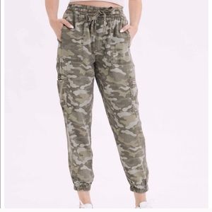 American Eagle Camo Joggers